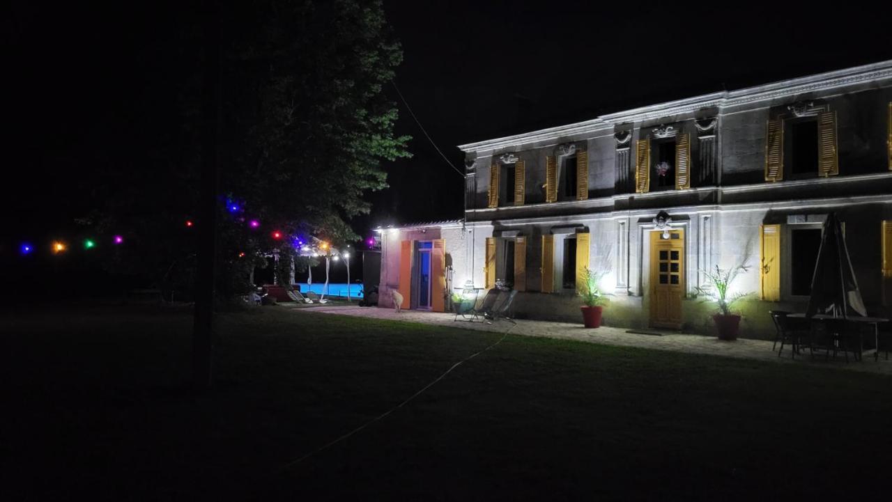 SaugonDomaine De La Sarrotte住宿加早餐旅馆 外观 照片